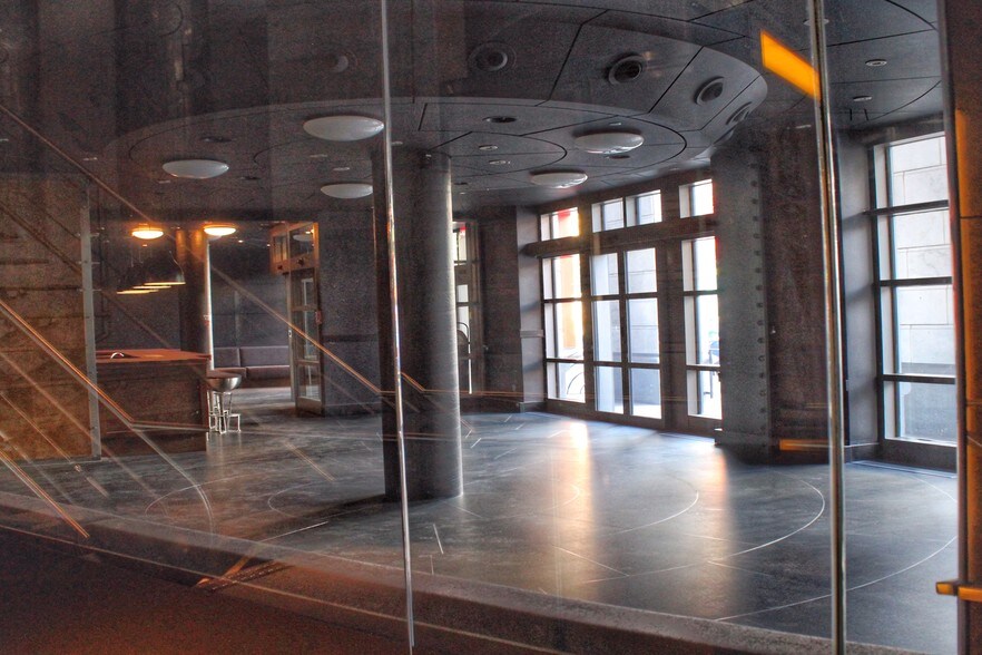 More Photos Of 3536 Boul Saint-Laurent, Montréal Office For Sale