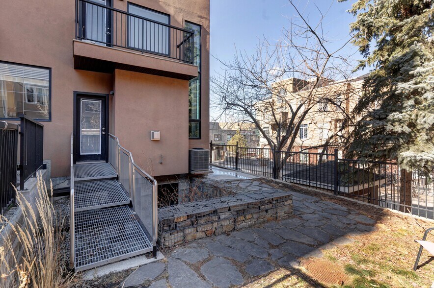 More Photos Of 1812 14A St SW, Calgary Office Residential For Sale