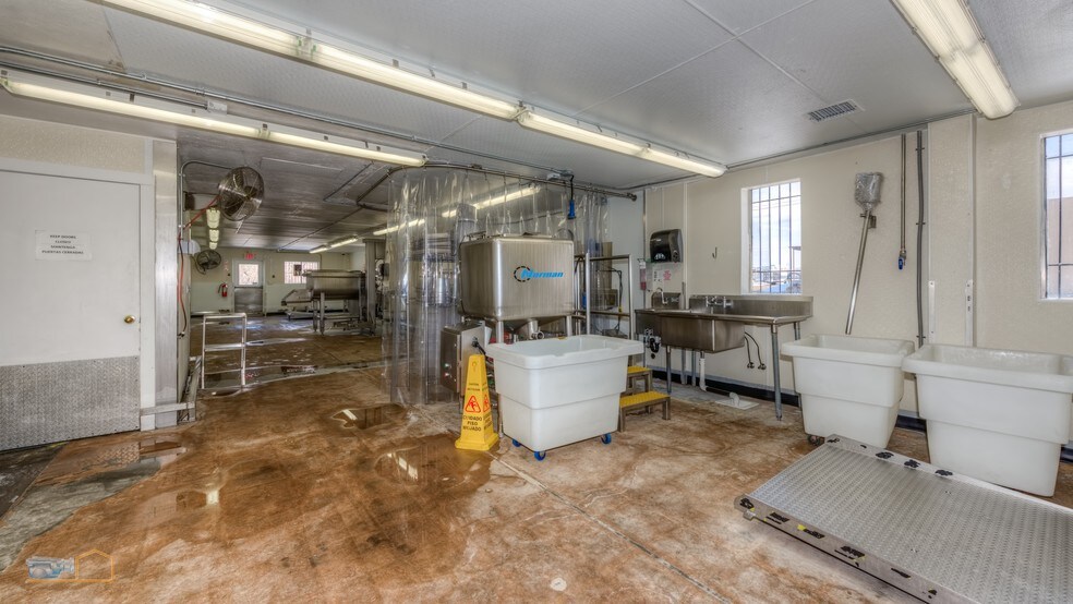 More Photos Of 1845 Range St, Boulder Warehouse For Sale