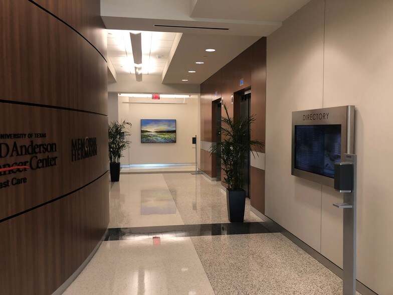 More Photos Of 27700 Highway 290, Cypress Medical For Lease