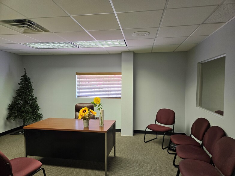 More Photos Of 700 S 10th St, McAllen Office For Sale