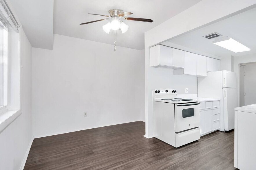 More Photos Of 6441 Livingston Rd, Oxon Hill Apartments For Sale