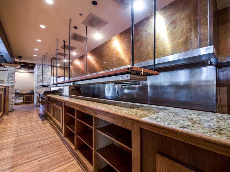 More Photos Of 341 Rockwood Rd, Arden Restaurant For Lease