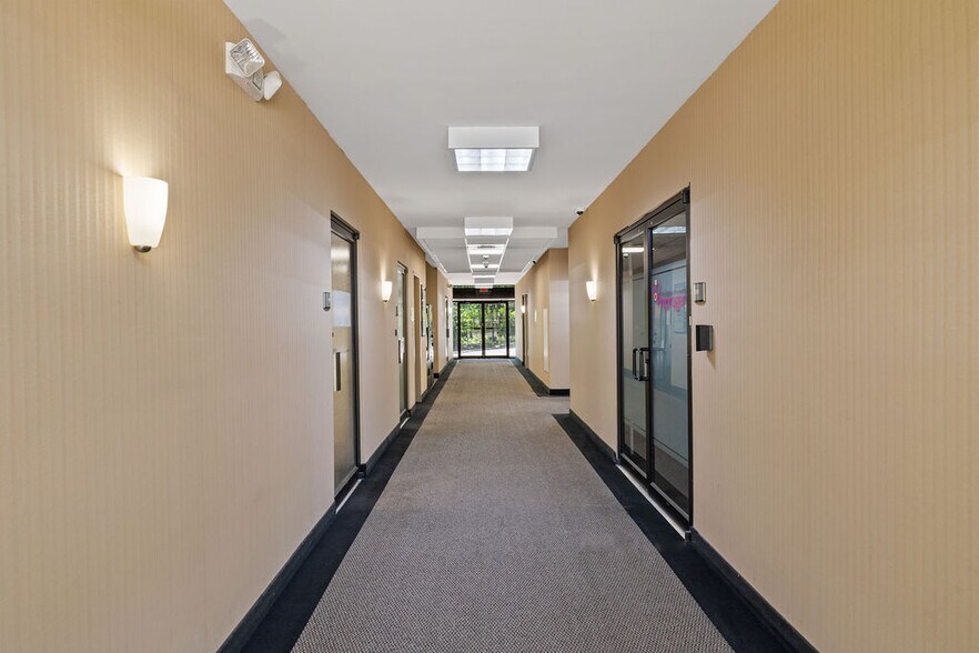 More Photos Of 136 Summit Ave, Montvale Office For Lease