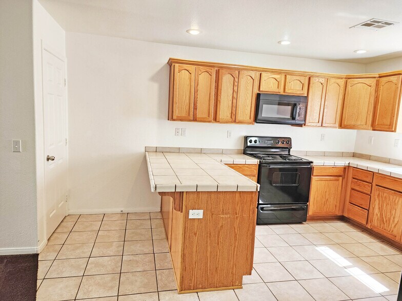 More Photos Of 1951 Teepee Rd, Pahrump Apartments For Sale