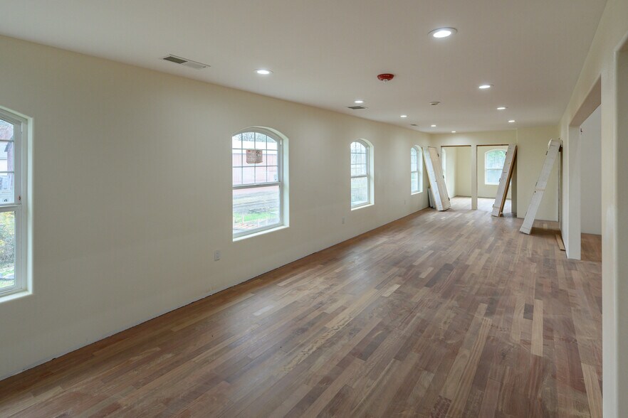 More Photos Of 205 Sixth St, Amity Religious Facility For Sale