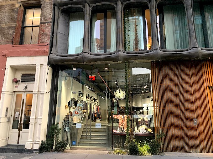 More Photos Of 325 W Broadway, New York Apartments For Sale