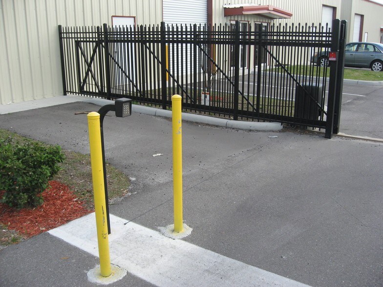 More Photos Of 3615 E 10th Ave, Tampa Warehouse For Lease