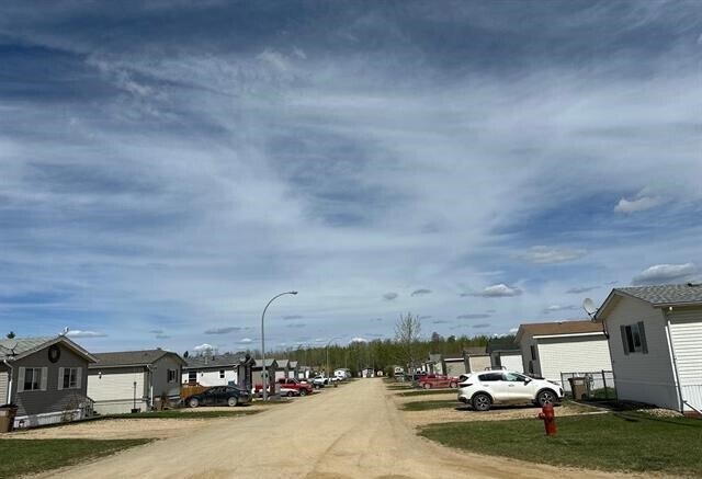 More Photos Of 2501 41 Av, Athabasca Manufactured Housing Mobile Home Park For Sale