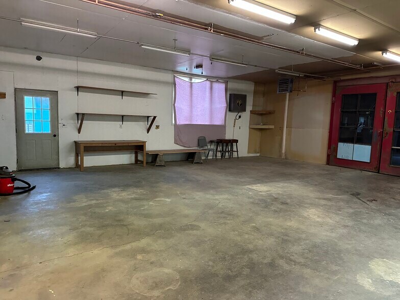 More Photos Of 2000 Steese Hwy, Fairbanks General Retail For Sale