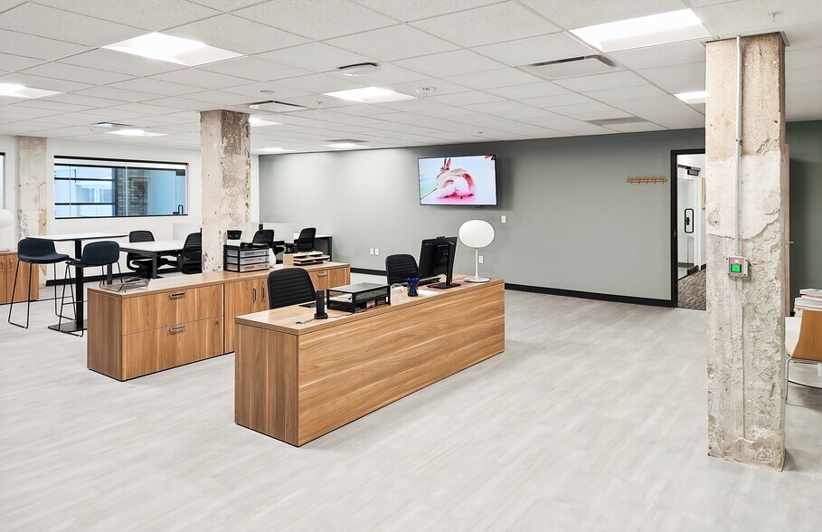 More Photos Of 540 N Broadway, Green Bay Coworking Space