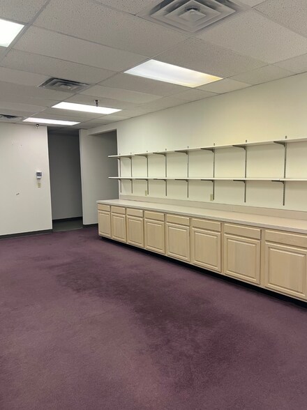 More Photos Of 2033 Chenault Dr, Carrollton Light Manufacturing For Lease
