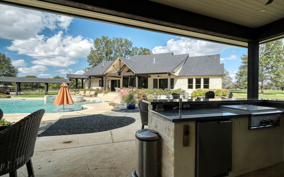 More Photos Of 22474 Kmiec Rd, Hempstead Land For Sale