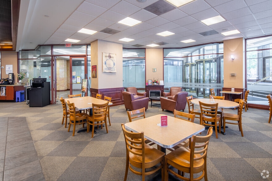 More Photos Of 211 N Broadway, Saint Louis Office For Lease