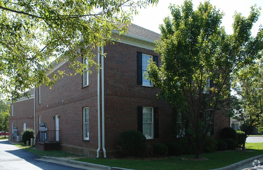 More Photos Of 6516 Dental Ln, Fayetteville Office For Lease