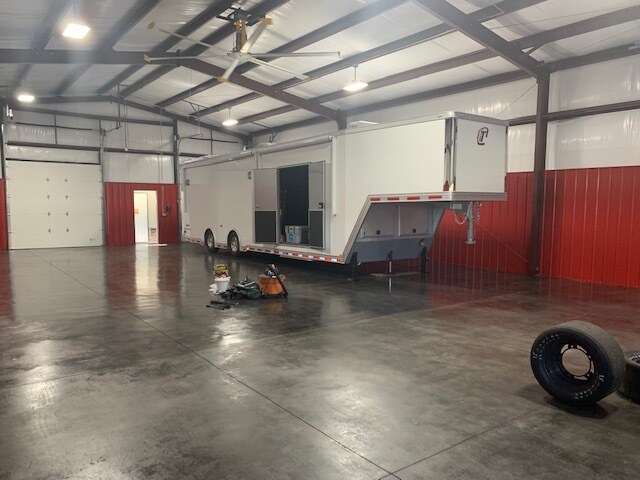 More Photos Of 4271 Calhoun Memorial Hwy, Easley Showroom For Sale