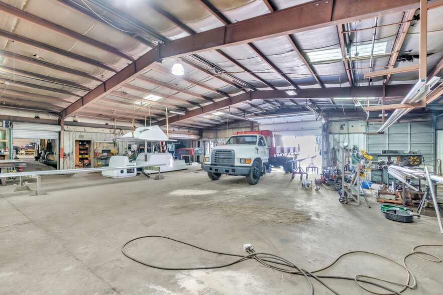 More Photos Of 109 Waybrook Dr, Anderson Industrial For Sale