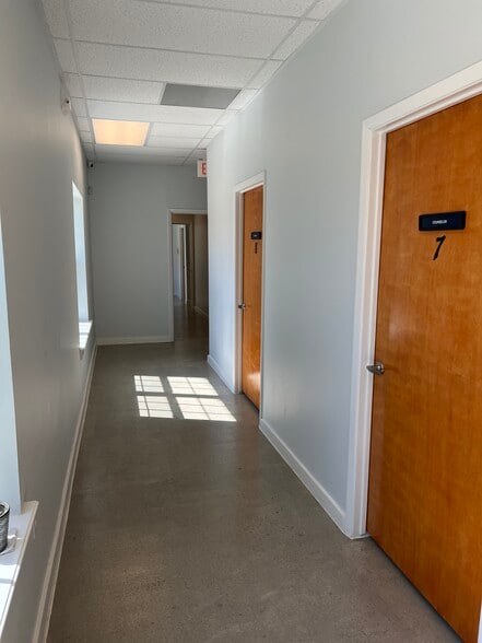 More Photos Of 3251 Harry Wurzbach Rd, San Antonio Medical For Sale