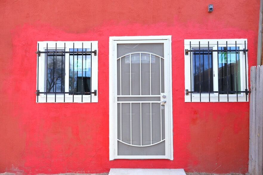 More Photos Of 428 Chama St SE, Albuquerque Flex For Sale