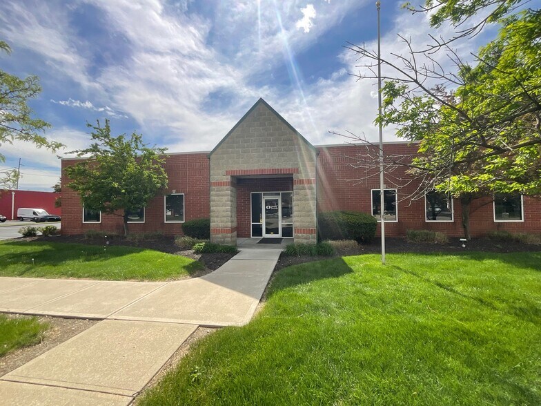 More Photos Of 9155 Harrison Park Ct, Indianapolis Office For Sale