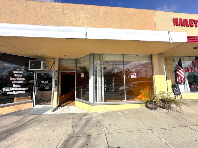 Primary Photo Of 317-321 W Huntington Dr, Monrovia Storefront For Lease