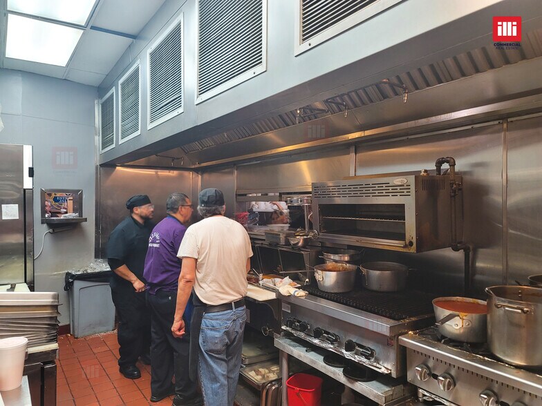 More Photos Of 44430 20th St W, Lancaster Restaurant For Lease