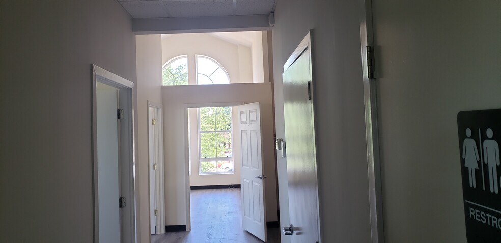 More Photos Of 21155 Whitfield Pl, Sterling Loft Creative Space For Sale