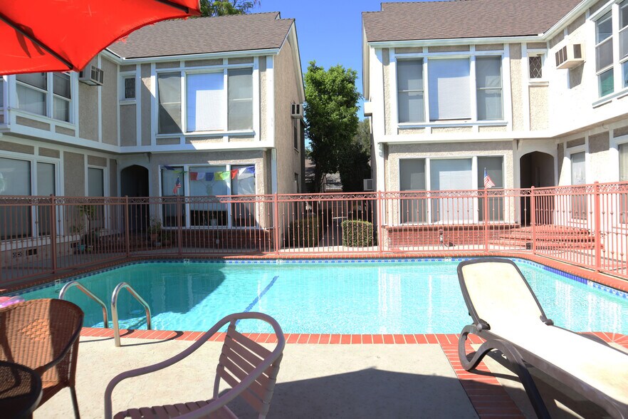 More Photos Of 11747-11753 Moorpark St, Studio City Apartments For Sale