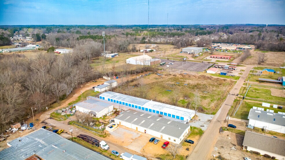 More Photos Of 5849 N Commerce Plz, Jackson Self Storage For Sale