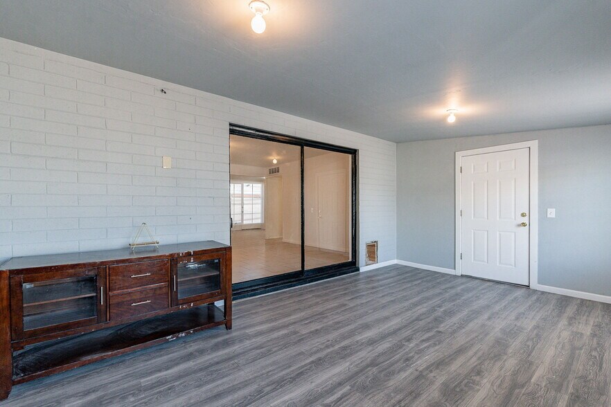 More Photos Of 3115 N 55th Ave, Phoenix Apartments For Sale