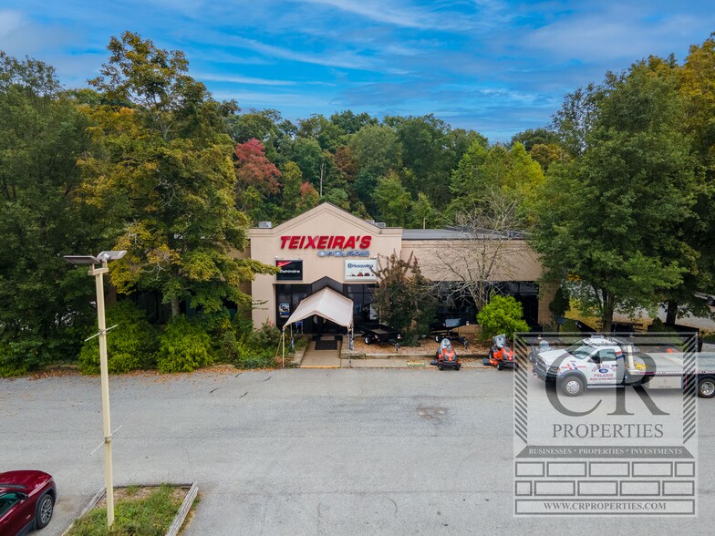 More Photos Of 1680 Route 9G, Hyde Park Freestanding For Sale