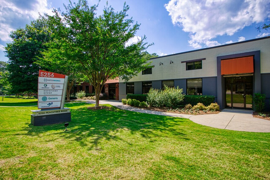 More Photos Of 5256 Peachtree Rd, Atlanta Loft Creative Space For Lease