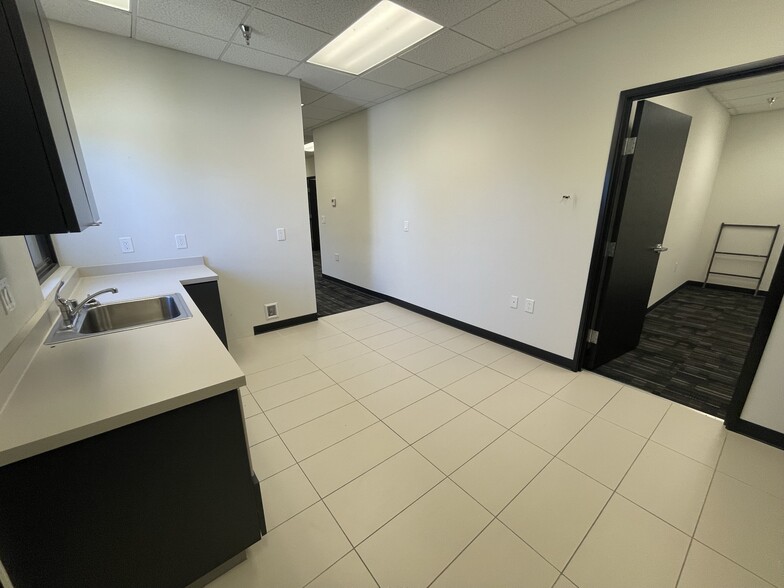 More Photos Of 2700 Farmington Ave, Farmington Office For Sale
