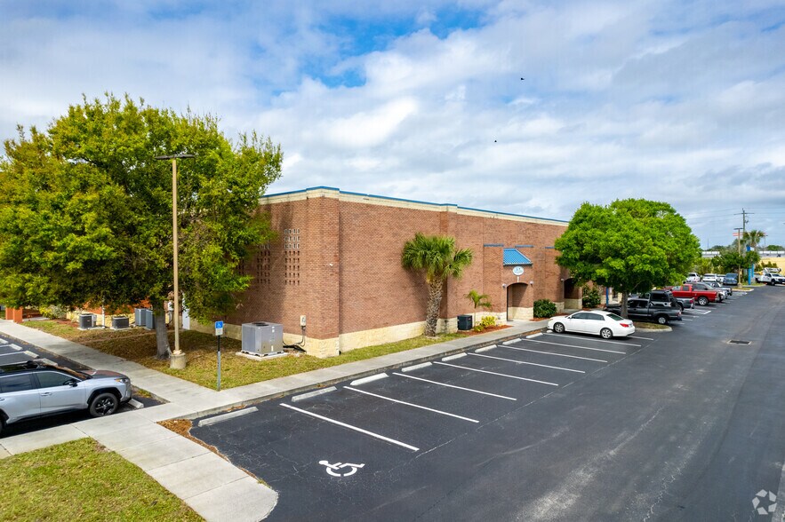 More Photos Of 115 Alma Blvd, Merritt Island Office For Lease