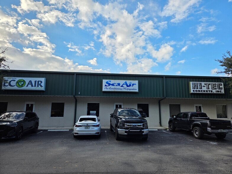 More Photos Of 7997 Mercantile St, North Fort Myers Warehouse For Sale