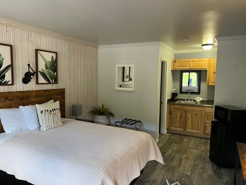 More Photos Of 5312 Highway 119, Black Hawk Hotel For Sale