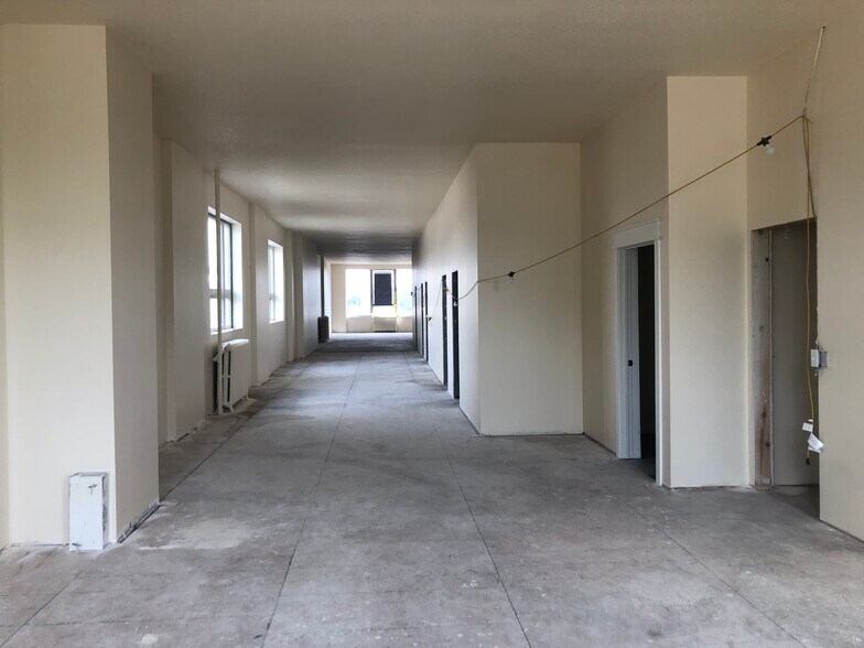 More Photos Of 1549 University Ave W, Saint Paul Office For Lease