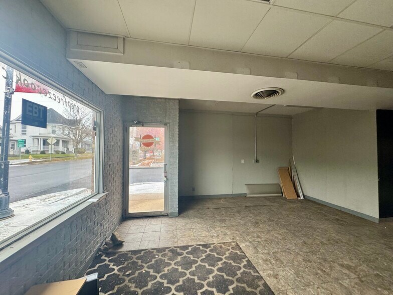 More Photos Of 126 Walnut St, Washington Freestanding For Sale