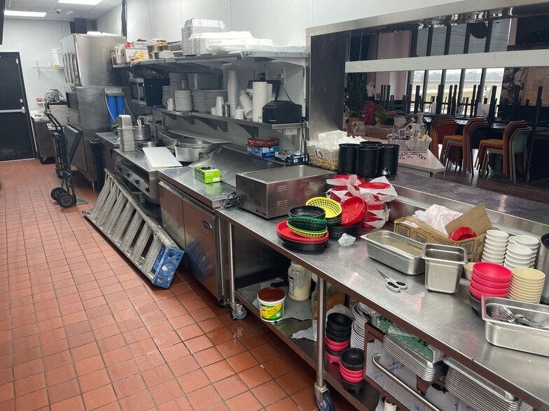 More Photos Of 313 FM 1103, Cibolo Freestanding For Lease