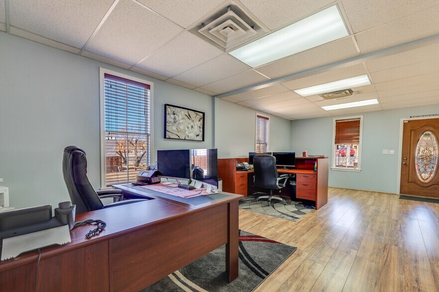 More Photos Of 620 E Beale St, Kingman Office Residential For Sale