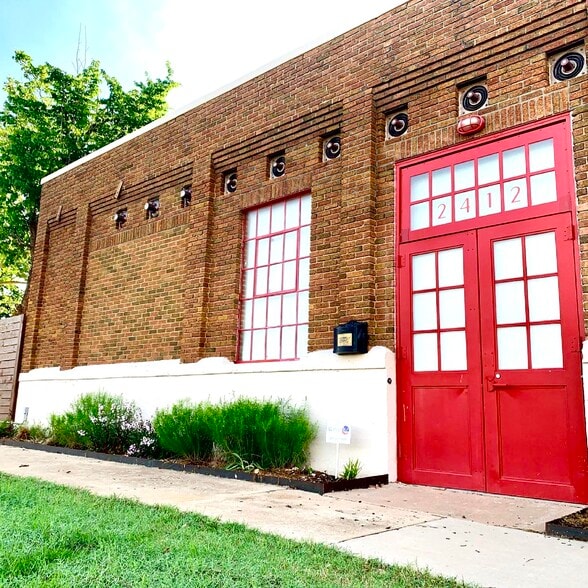 Primary Photo Of 2412 N Olie Ave, Oklahoma City Office For Sale