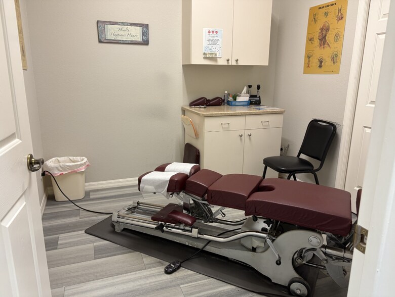 More Photos Of 15151 S US Highway 441, Summerfield Medical For Lease