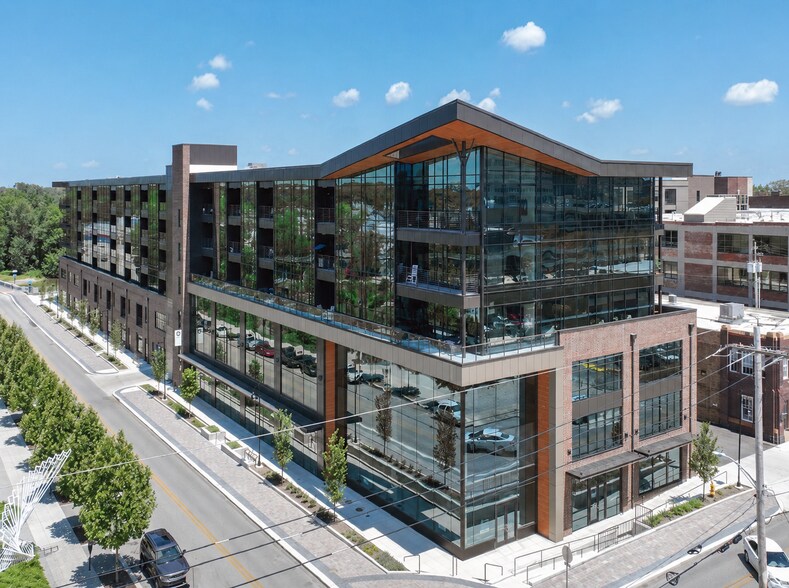Primary Photo Of 124 W Superior Street, Fort Wayne Apartments For Lease