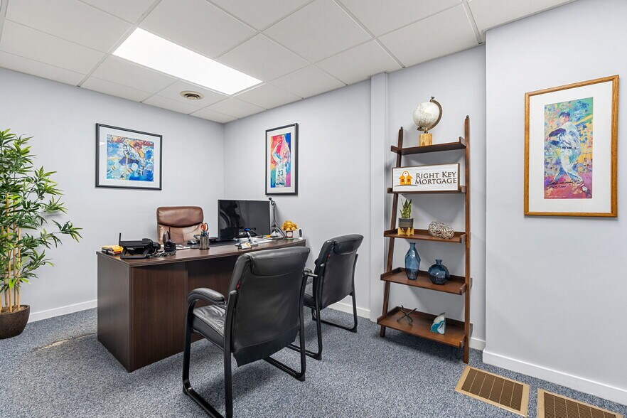 More Photos Of 859 Washington St, Easton Office For Lease