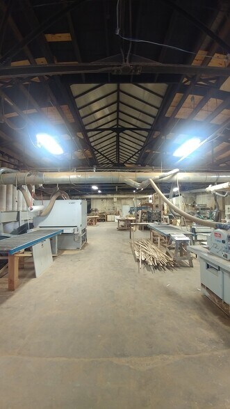 More Photos Of 512 SW 3rd St, Oklahoma City Industrial For Lease