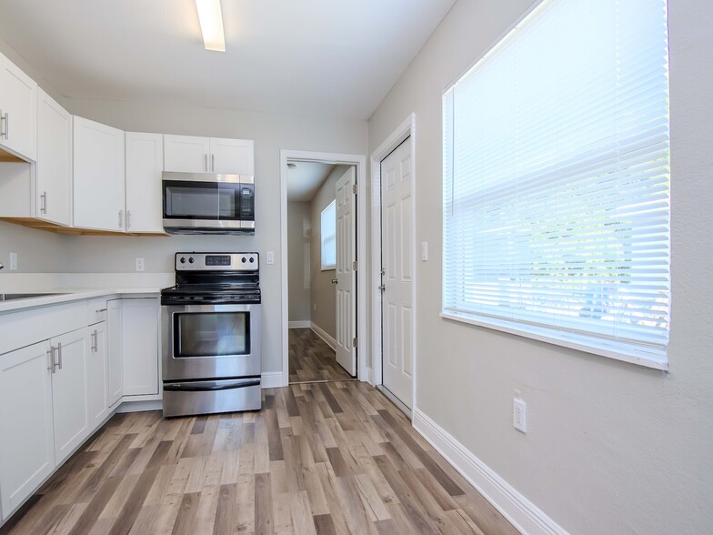 More Photos Of , Bradenton Multifamily For Sale