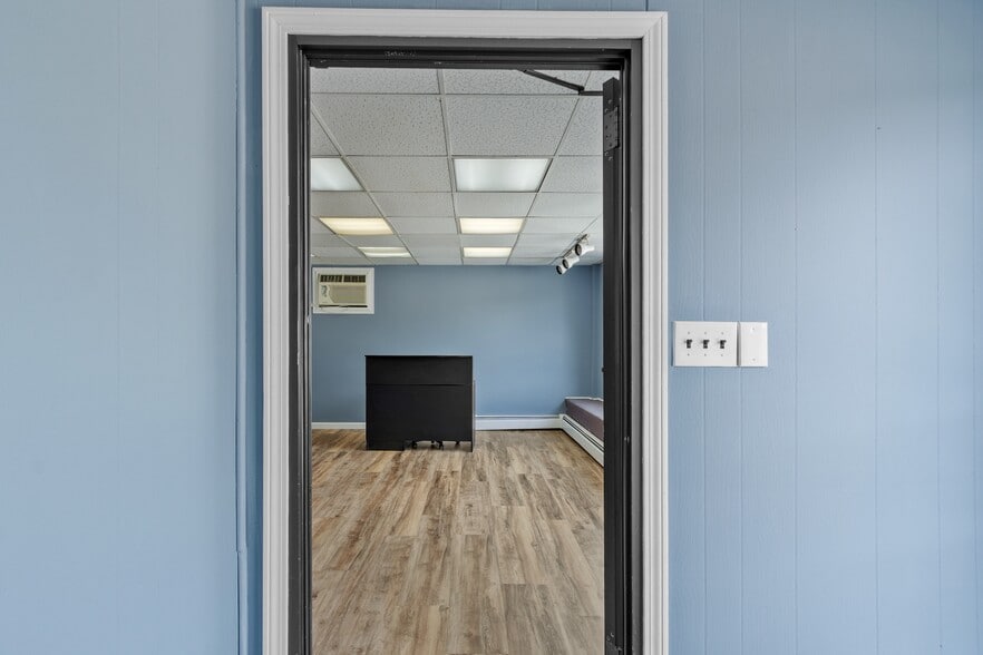 More Photos Of 127-129 Lowell St, Methuen Freestanding For Sale