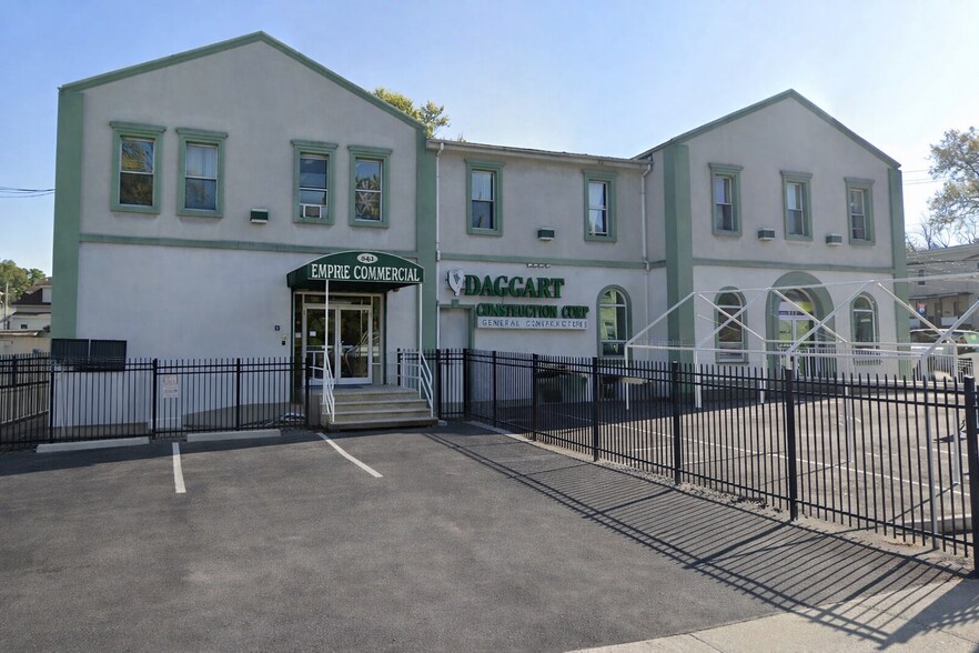 Primary Photo Of 545 Cary Ave, Staten Island Office For Lease