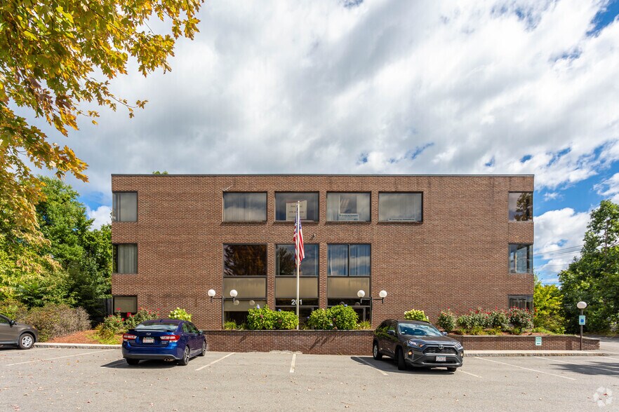 More Photos Of 201 Great Rd, Acton Office For Lease