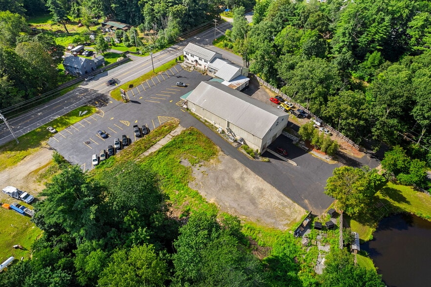 More Photos Of 313 Route 125, Brentwood Light Distribution For Lease